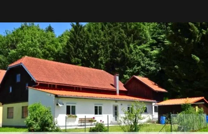 Haus im Gr&uuml;nen &ndash; Foto 1